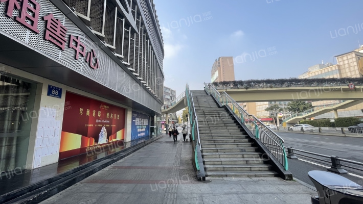 四威大厦外景图