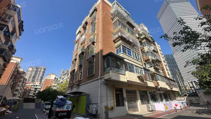 庆有西里外景图