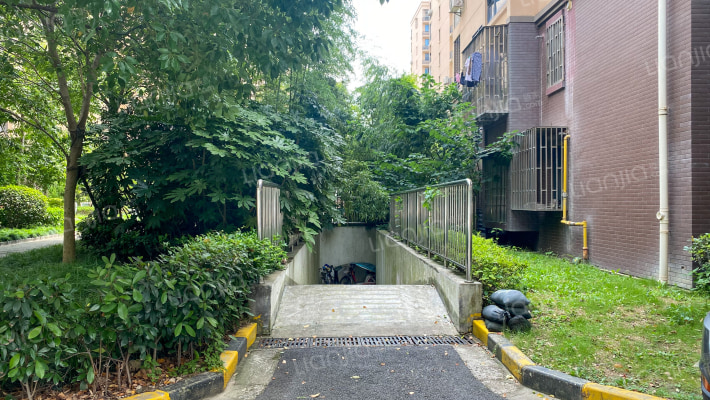 浦联佳苑外景图