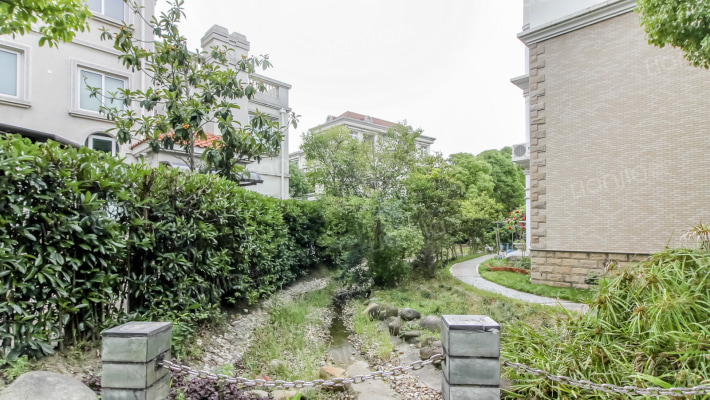 皇骐爱丽苑外景图