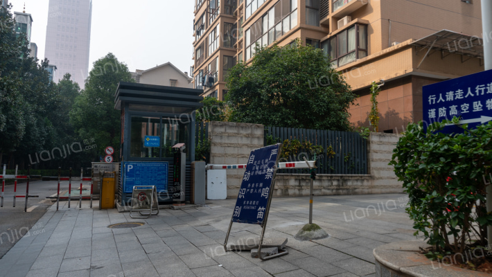 惠通才郡外景图