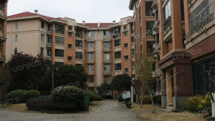 枫丹白鹭湖公馆外景图