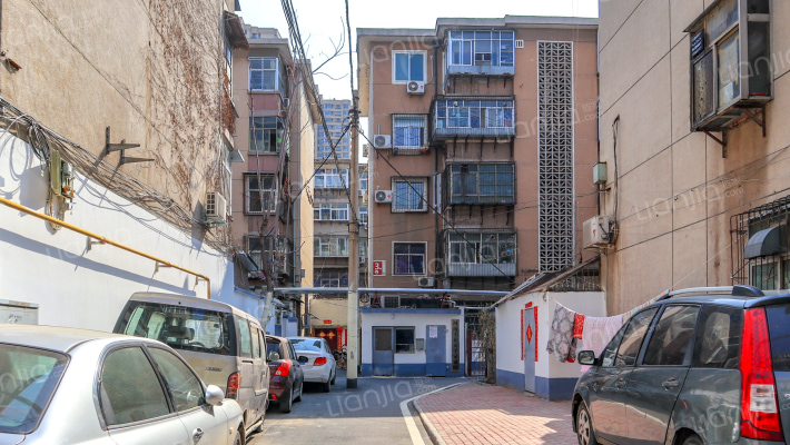 工人路183号院外景图