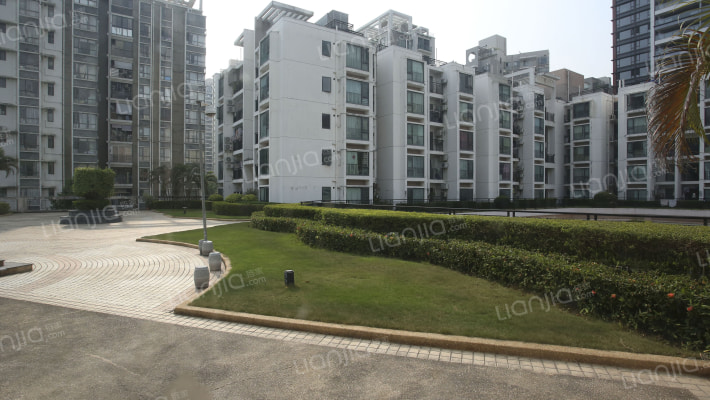 滨福世纪广场外景图