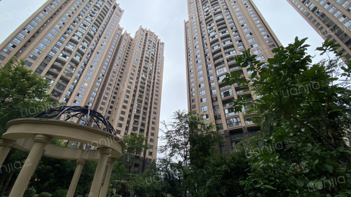 诚卓碧波豪庭外景图