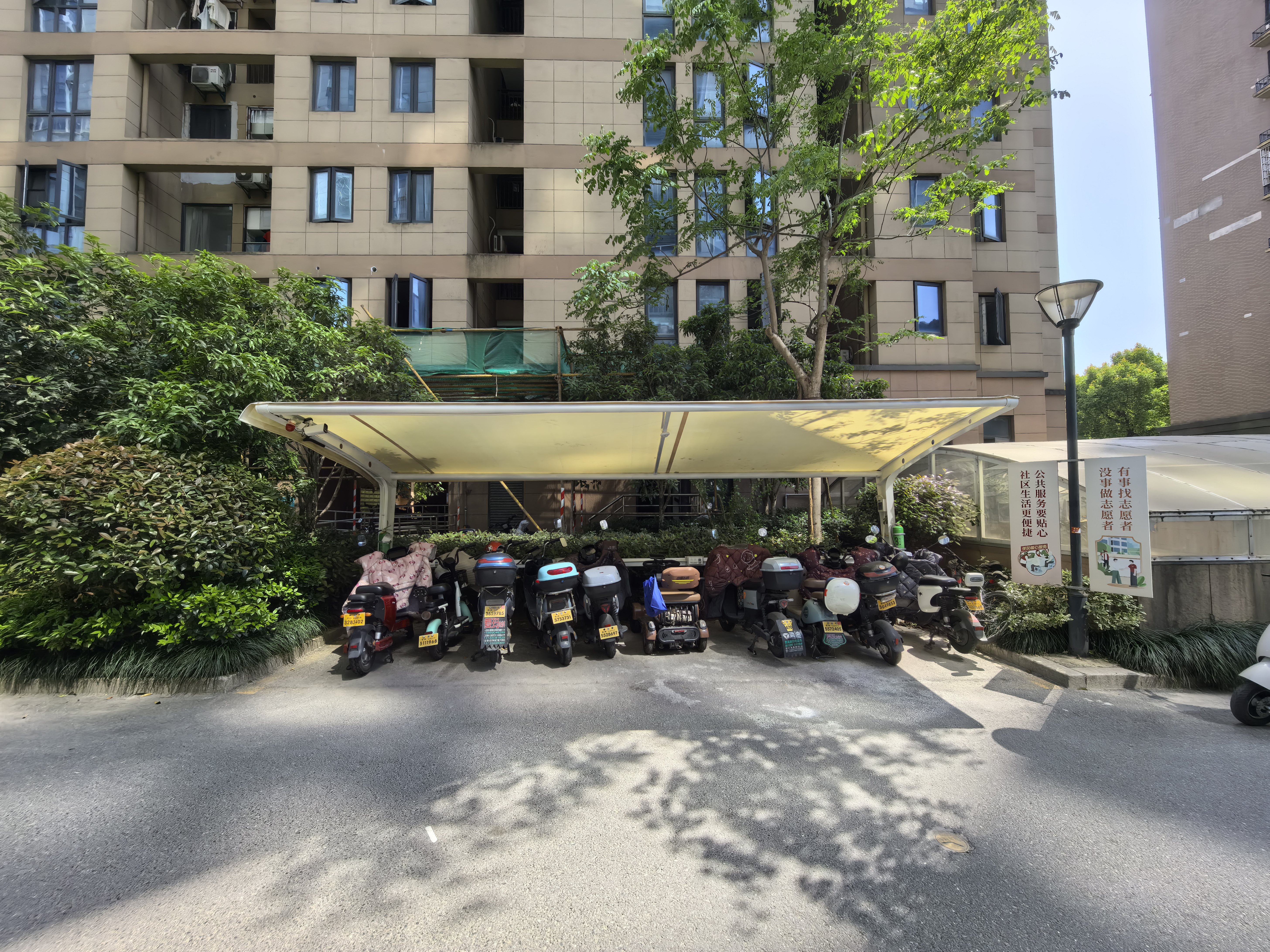 聚丰公寓小区实景 9