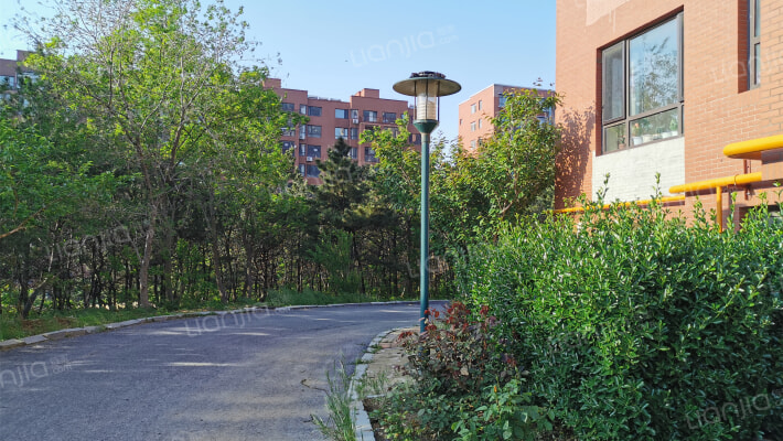 海韵山庄外景图