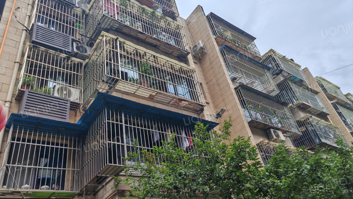 鸥鹏大道380号外景图