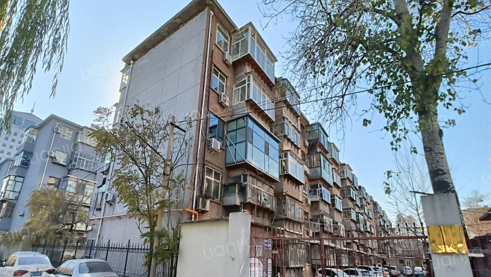 林业局宿舍外景图