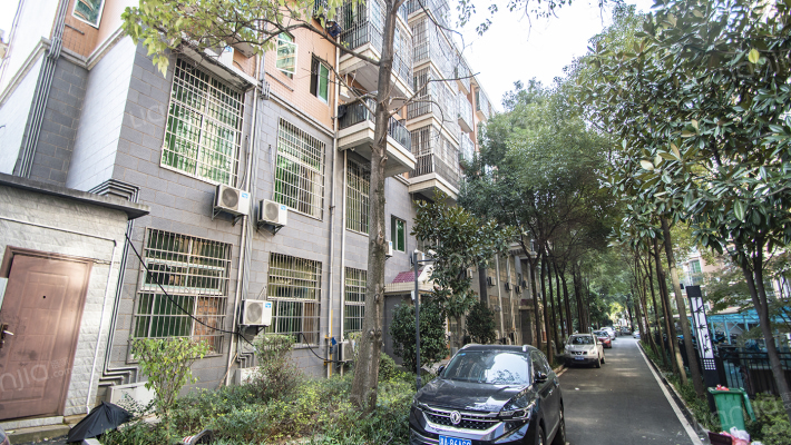 金秋小区外景图