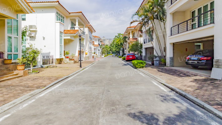 蓝湖半岛外景图