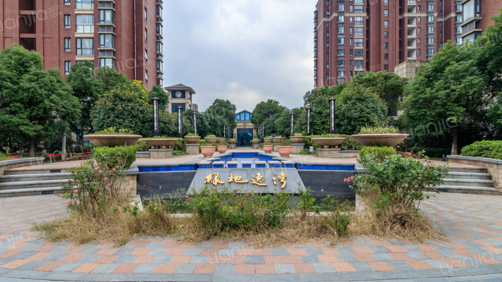 绿地逸湾外景图