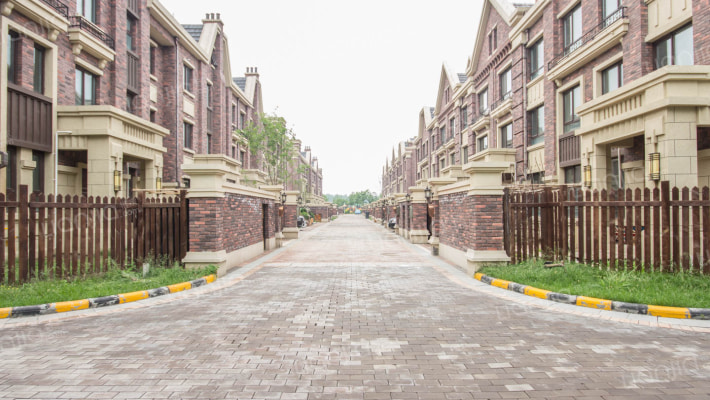 远洋红岸澜山外景图