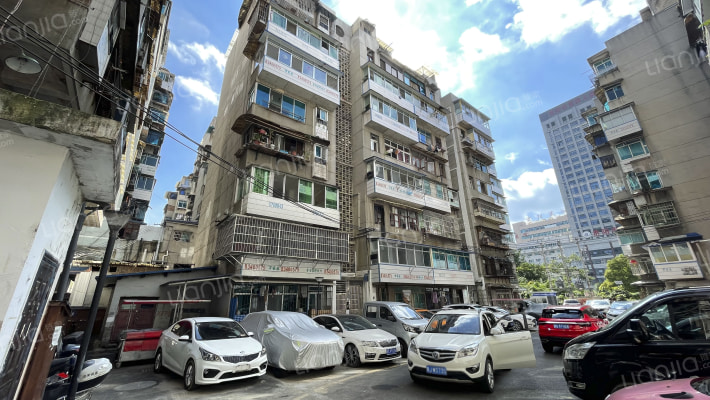 花溪大道304号外景图