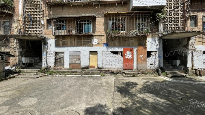 东新区路38号外景图