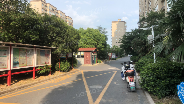 骏府南苑外景图