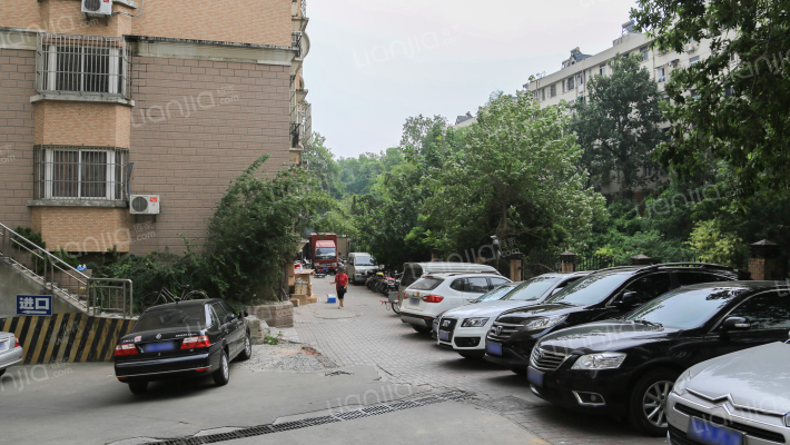 珠江路648号外景图