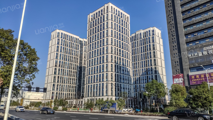 高润云杉郡外景图