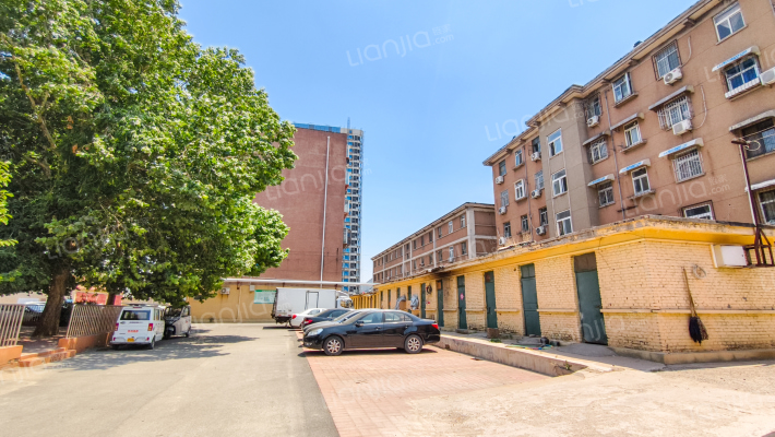 历城水泥厂宿舍外景图