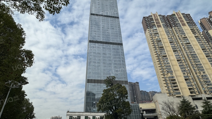 中建大厦外景图