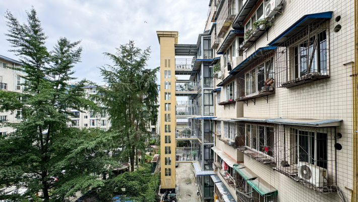 阿坝二运司小区外景图