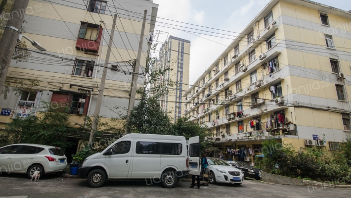 钟阜路小区外景图
