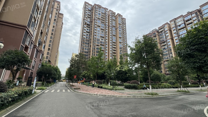 雅砻阳光花园外景图