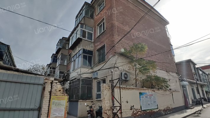 乡镇企业家属楼外景图