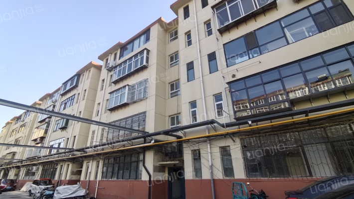 国土局家属楼外景图