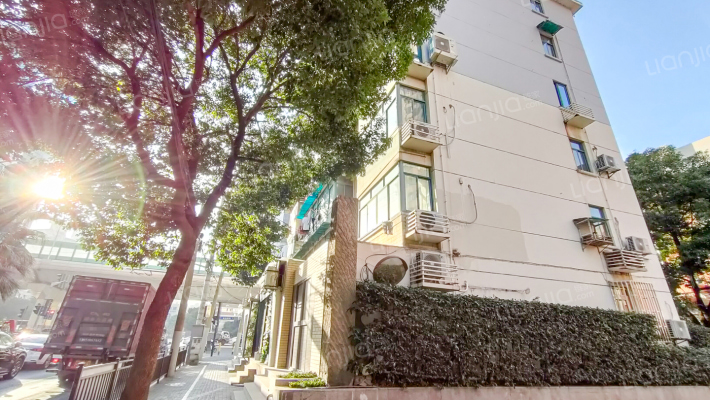 徐家汇路398号外景图