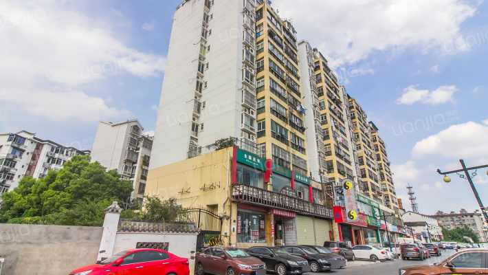 蓝天雅苑外景图