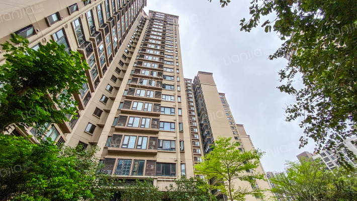 保利香槟苑外景图