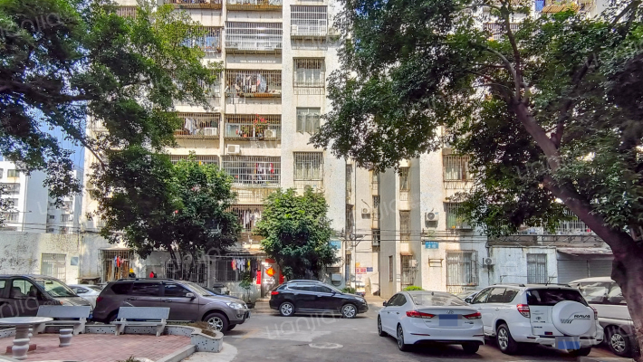 华丽花园外景图