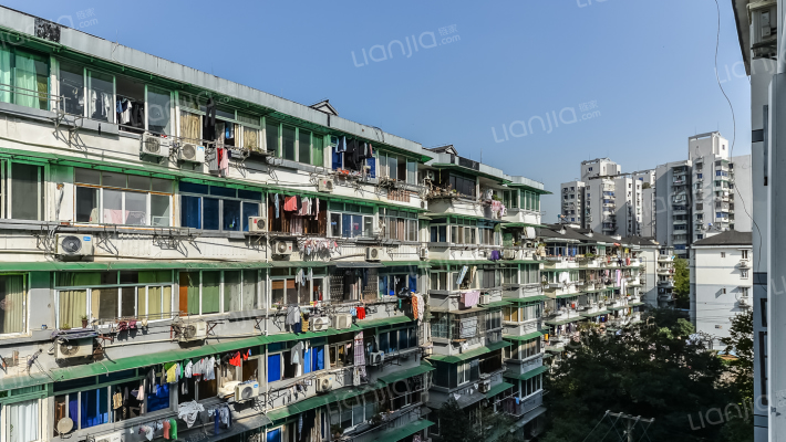 直吉祥巷外景图