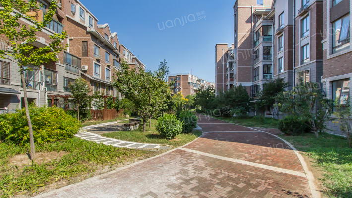 原香小镇二区外景图