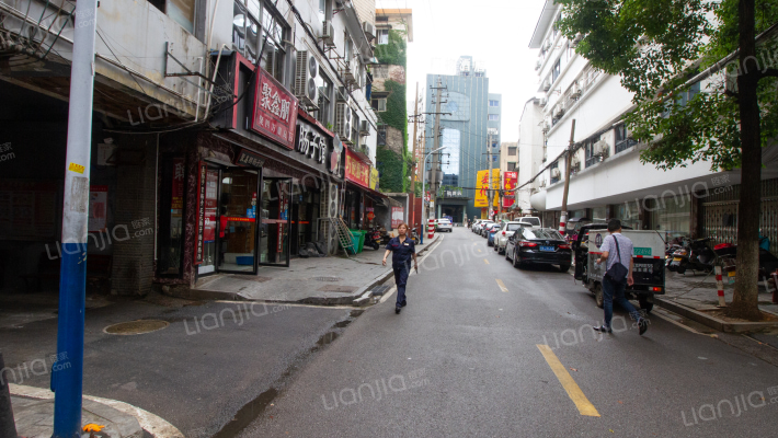 工业局宿舍外景图