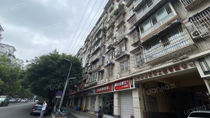 红建路北段472号居民楼外景图