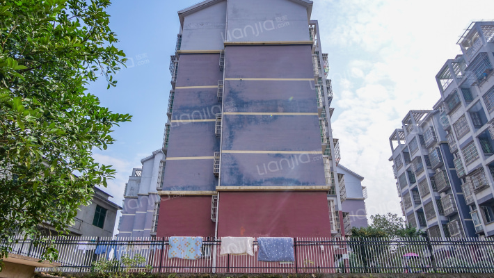 碧水湾小区外景图