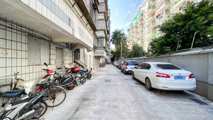 福苑花园外景图