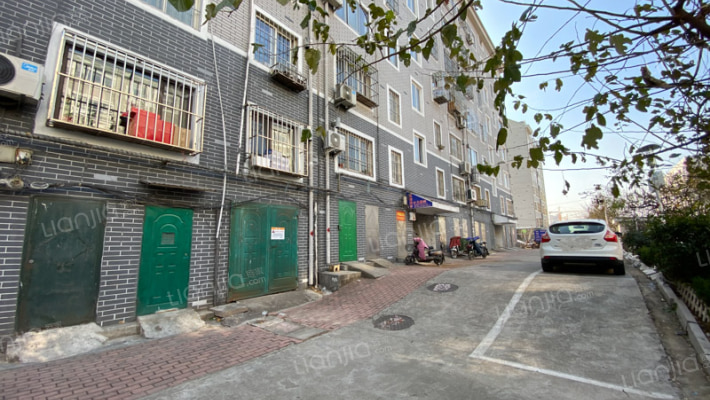 夜市小区外景图