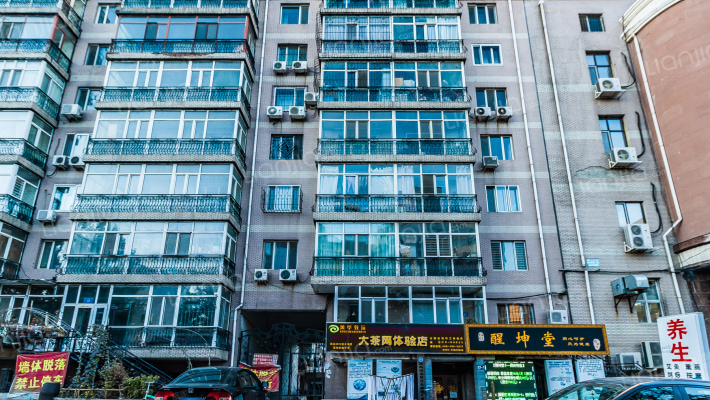 临江花园外景图