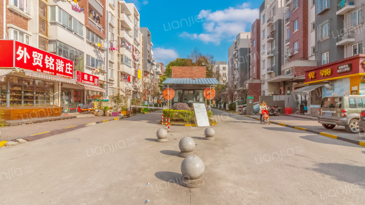 慧华东苑外景图