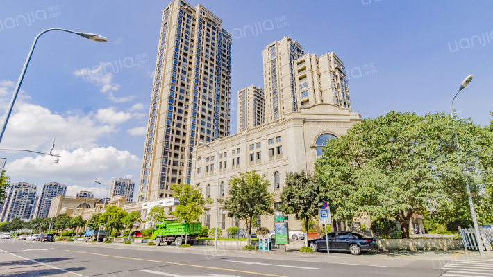 东方雍华府外景图