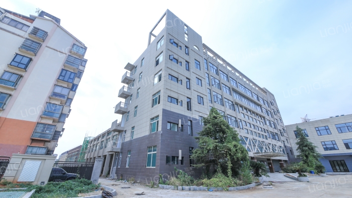 青山湖区委党校宿舍外景图