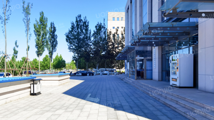 远通大厦外景图