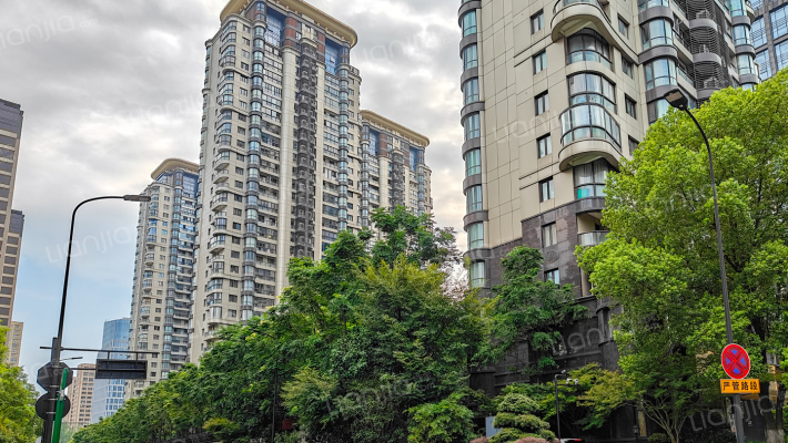 东方一品公寓外景图