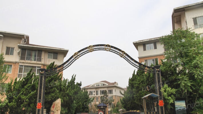 华丽山庄外景图