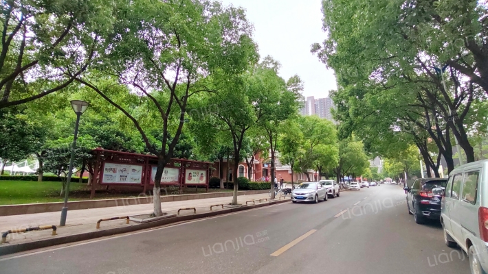 人防小区外景图