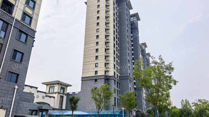 天山翡丽公馆外景图