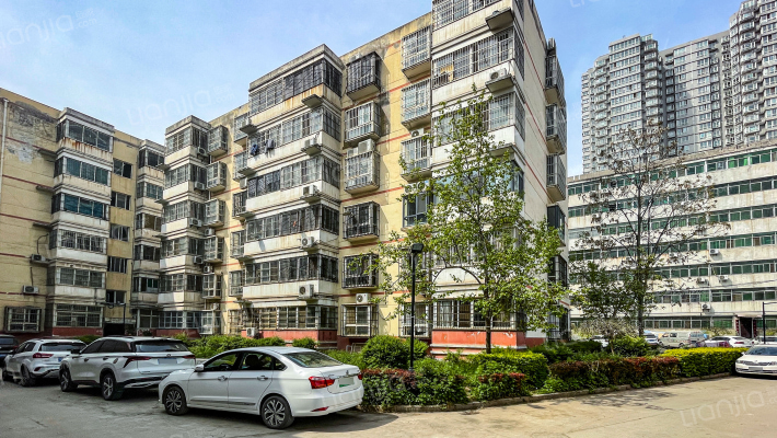 清凉山庄外景图